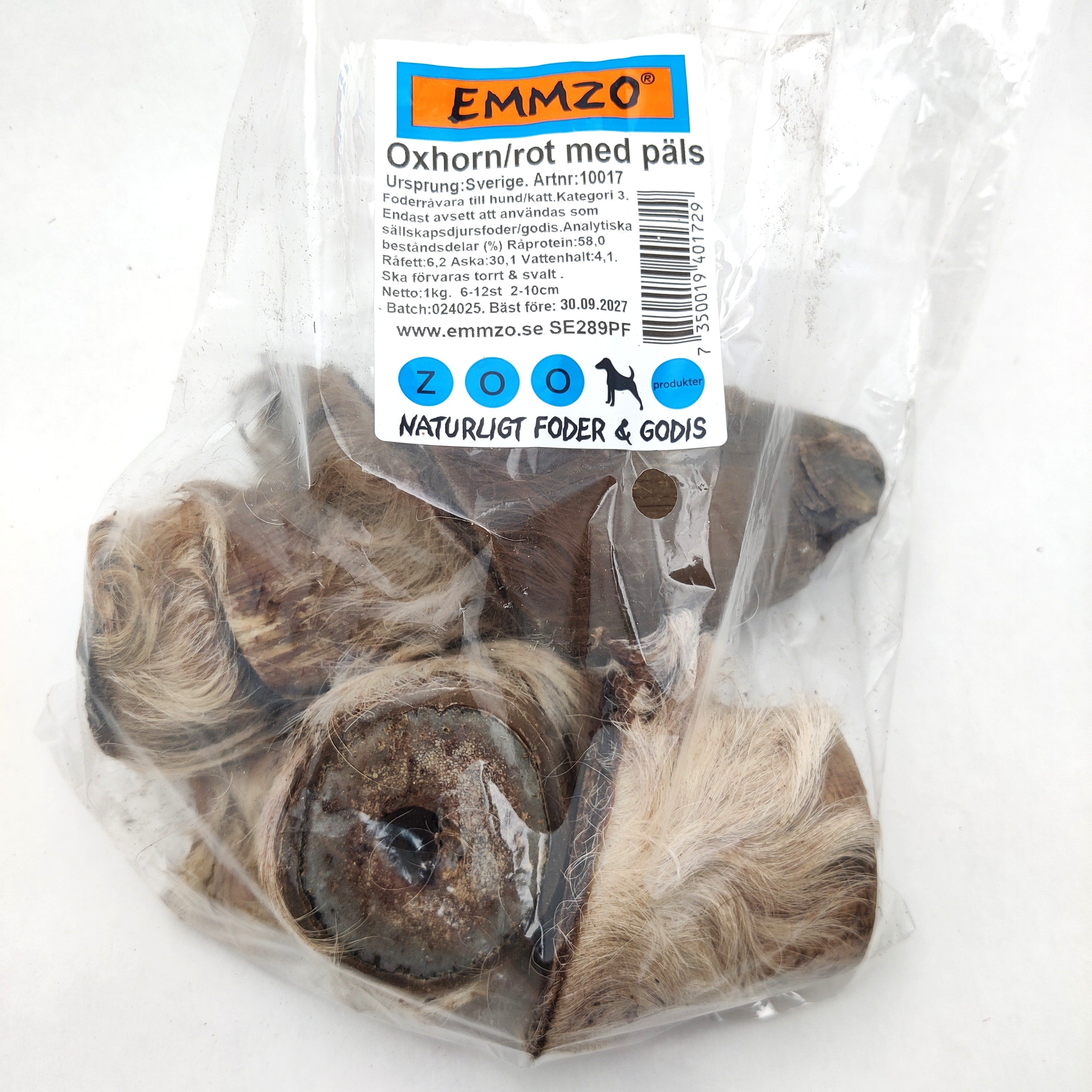 Emmzo - Svenskt oxhorn med rot delad (1kg)