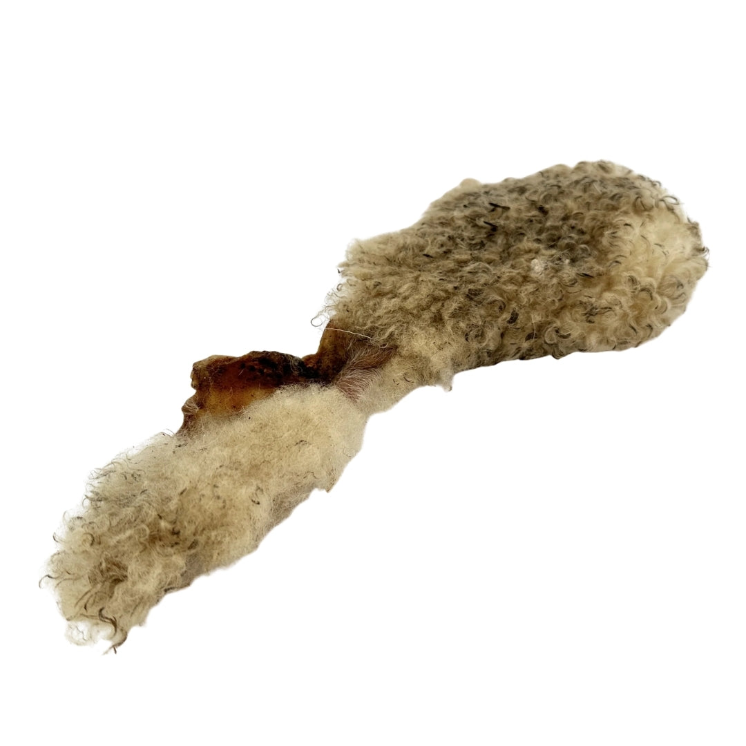 Emmzo - Svenskt lammskinn med ull (1kg)