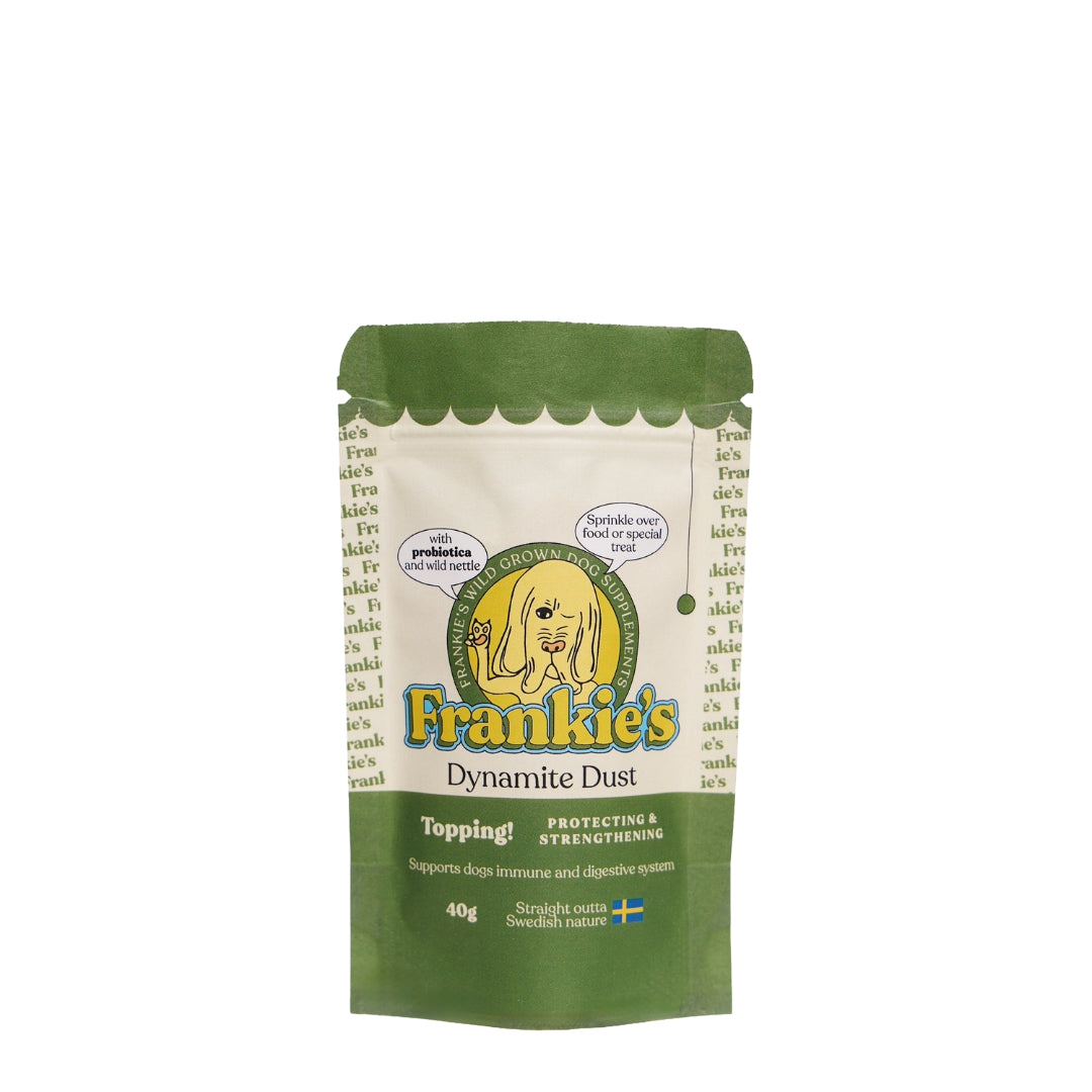 Frankie's Dynamite Dust Topper 40g, grön påse mot vit bakgrund
