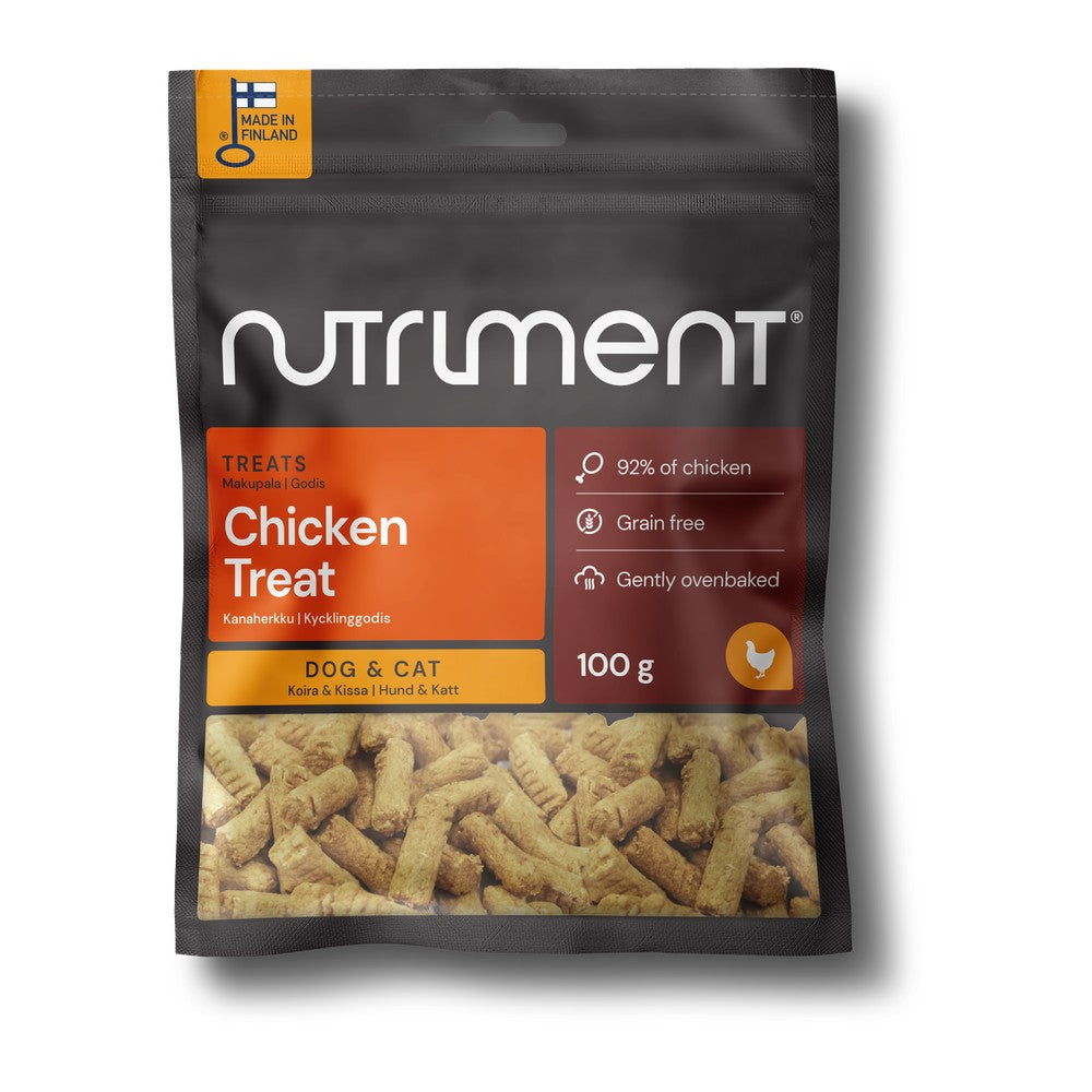 Nutriment Chicken Treat kycklinggodis 100g, svart påse med orange etikett mot vit bakgrund